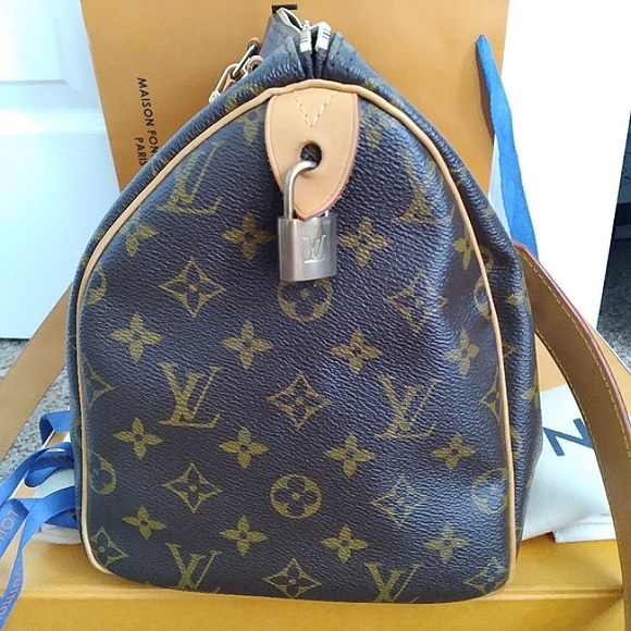 Louis Vuitton Speedy 30 - with Accessories! - Picture 6 of 15
